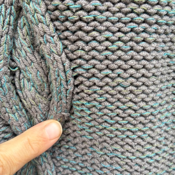 Left on Houston cotton sweater with cable detail size medium - Picture 4 of 5